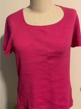 Spenser Jeremy Ribbed Scoop Neck Tee in Hot Pink